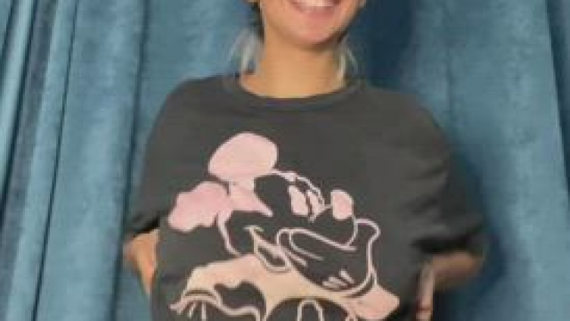 I need an older man who knows how to take control