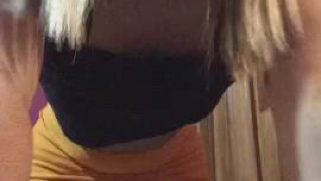 18 years old I love rating dicks Solo play