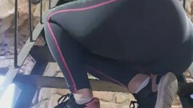 I had maybe 2 minutes to set up my phone and do this. There are many visitors to