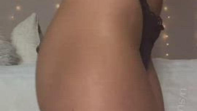 Showing off my asshole gets me feeling some type of way