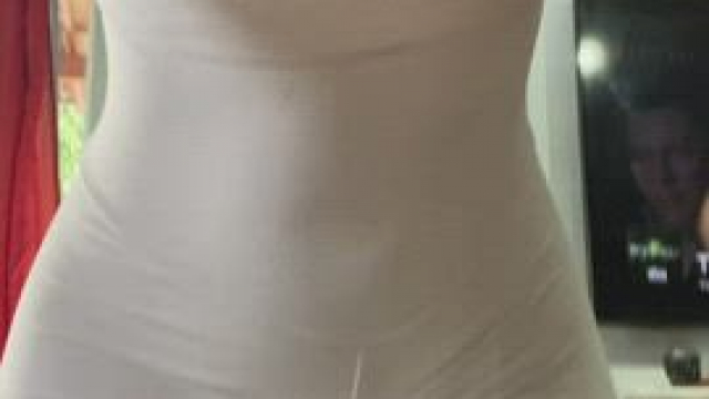 I love this white outfit!!