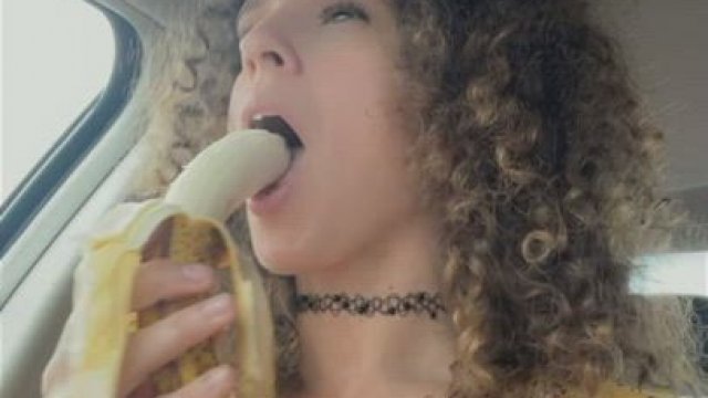 Yeah.. so I don’t know about you, but this is how I banana while driving! [F] MI