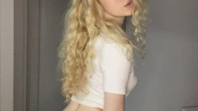 Imagine you saw me like this in your elevator, what would you do?