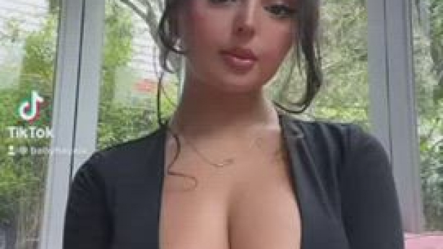 i made a tittytok for you (oc)