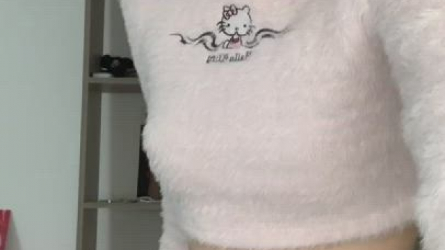 Who here honestly doesn’t mind that I have small boobs? [OC]