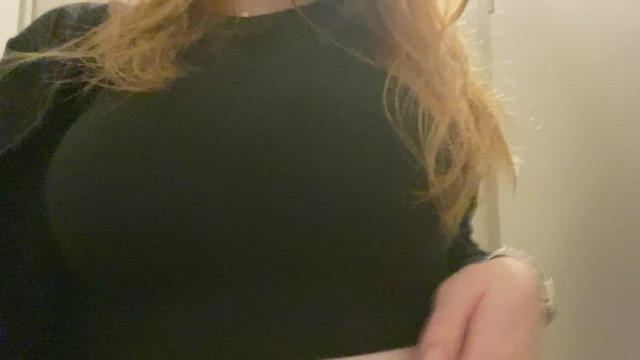 Schnelles Video für dich während meine Freunde oben im Restaurant auf mich warte