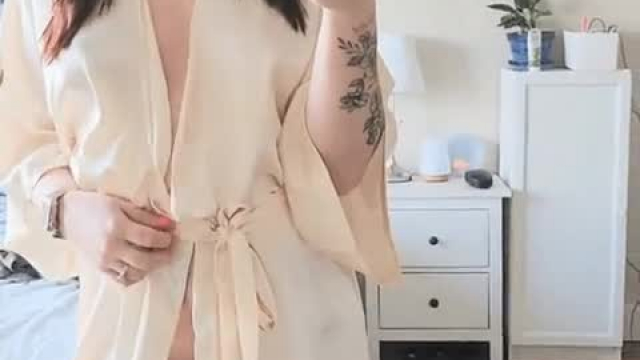 Horny milf waiting on something hard