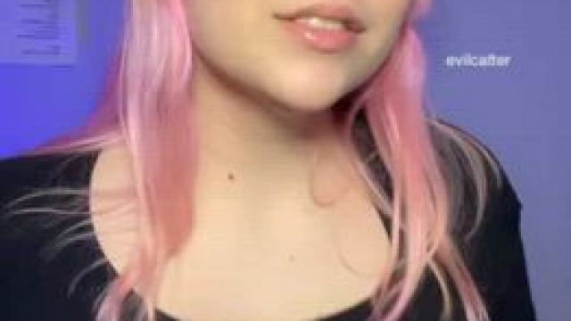 happy friday :) you should start your weekend with these in your mouth :3