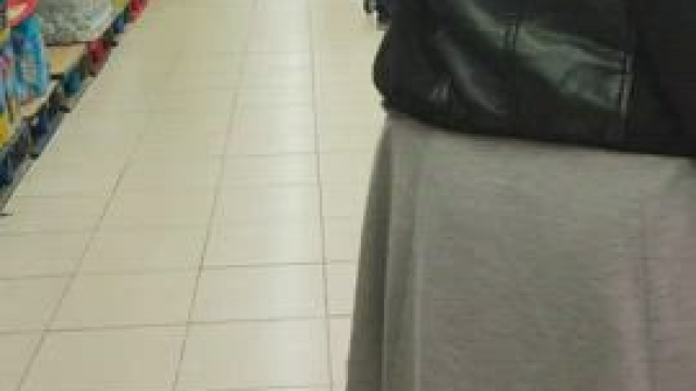 Supermarket Flashing my no panties bottom