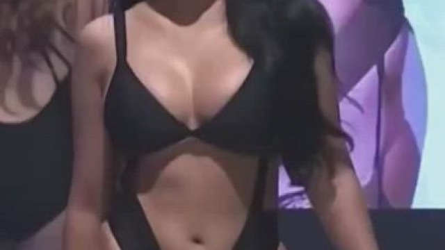 I wanna bend her over go to town on her pussy