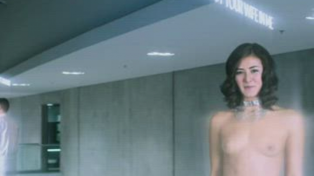 Nalani Wakita in 'Altered Carbon' S01E02 (2018)