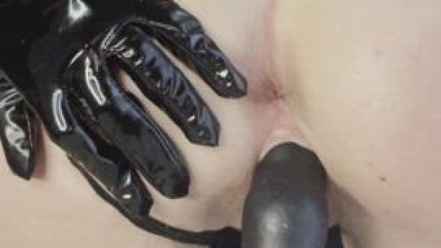 My pussy would milk and drain your balls so quickly ;)