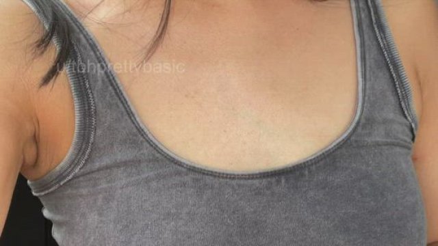 I think titty drops make road trips more fun [gif]