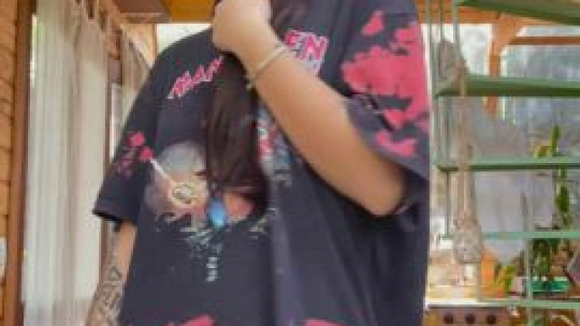 i'm in that place between metal head and cute nerd