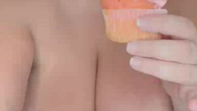 It’s my 2yr cake day. Help me celebrate.