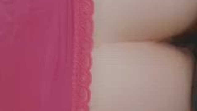 I love watching the cum drip out