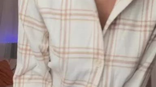 Looking for guys into slim stacked ebony girls