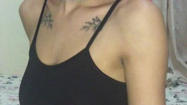 just passing by to show you my new hair, am I fuckable