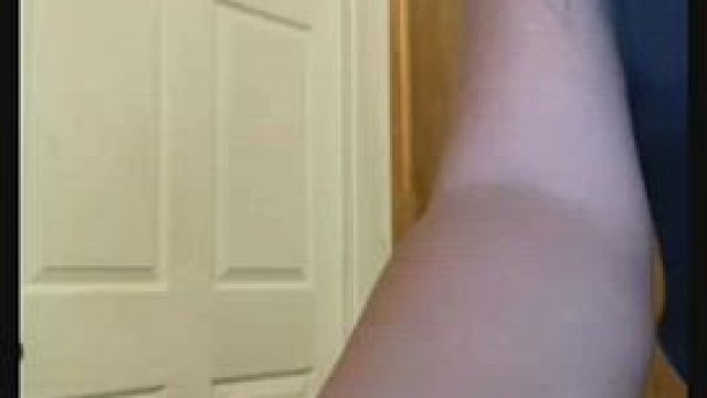 Shaking my ass in the bathroom of a restaurant