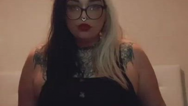 Big Tiddy Goth Girl