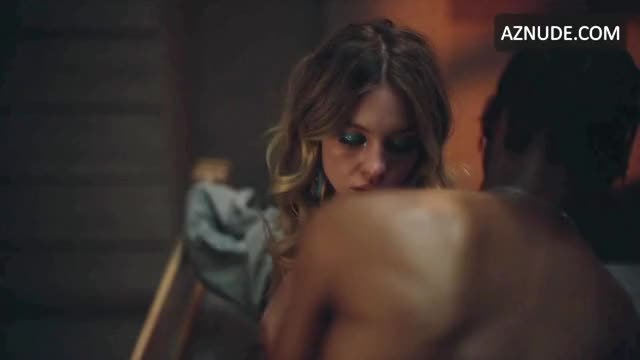 Sydney Sweeney taking it doggystyle