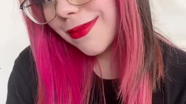 Hi baby! Break my big ass and blow my tits pls!!