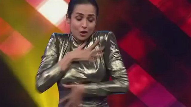 Malaika Arora Showing Her Bedroom Skills