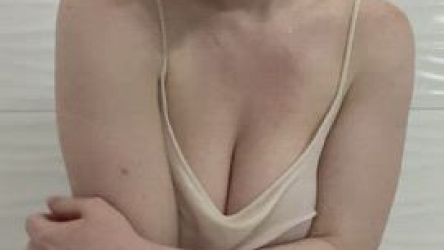 Wet Ghosties to Brighten Your Monday