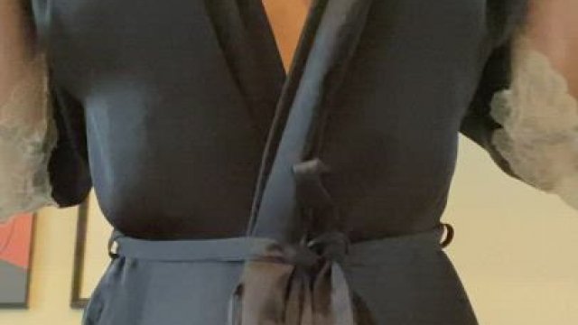 Let‘s get rid of this robe. I‘m sure you will like what‘s underneath!