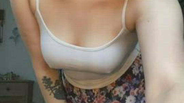 if i ask a neighbor for help in this top, he will definitely stay for a cup of t