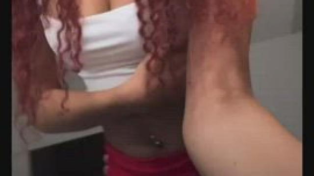 @arianagoeslive IG Live Clip (3)