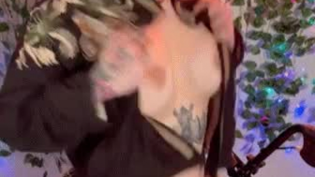 Just a disabled goth girl wanting some hard dick