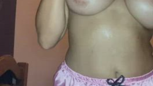 My big ass and juicy tits want all your cum