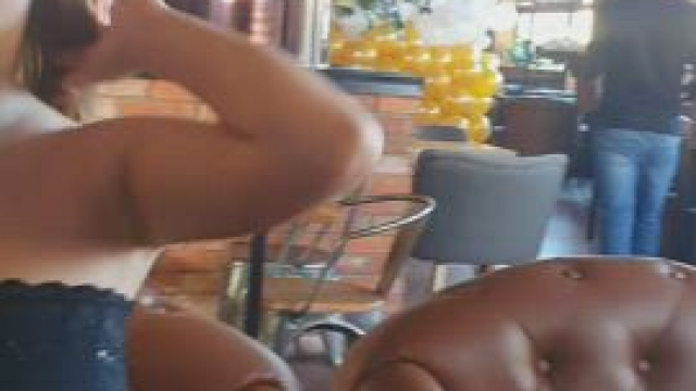 A lot of traffic for a restaurant, but it got the job done. Heh [GIF]