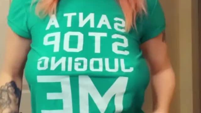 Christmas titty drop from this naughty milf! F/38 