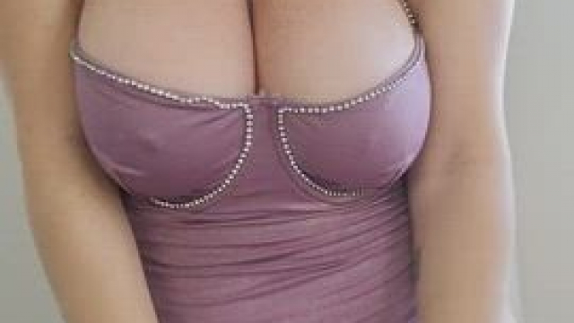 Lend a hand to help me cause they are heavy baby