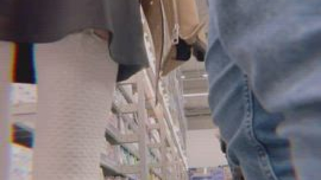 I was caught by my phone while walking on the market