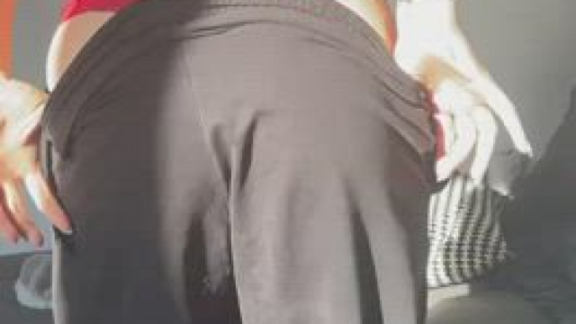 Where do you wanna cum for me