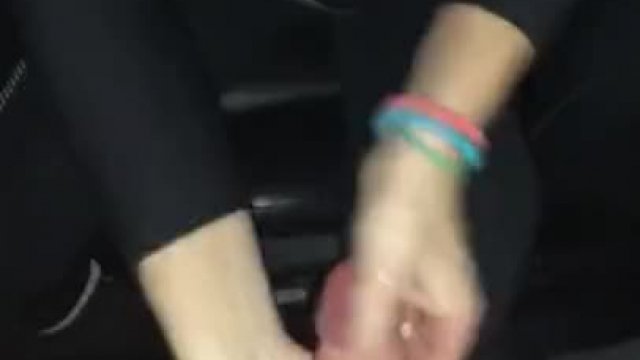 Cumming on her clothes