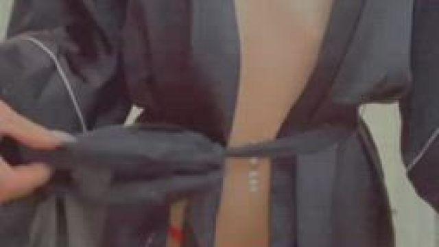 I can feel my cunt begging for dick