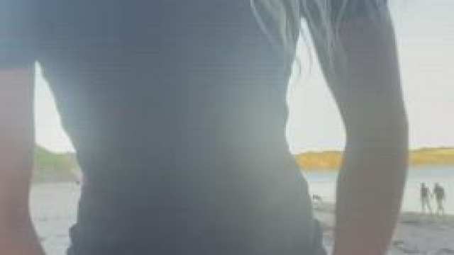 Would you believe me if I told you I ran to the other side of the beach like thi