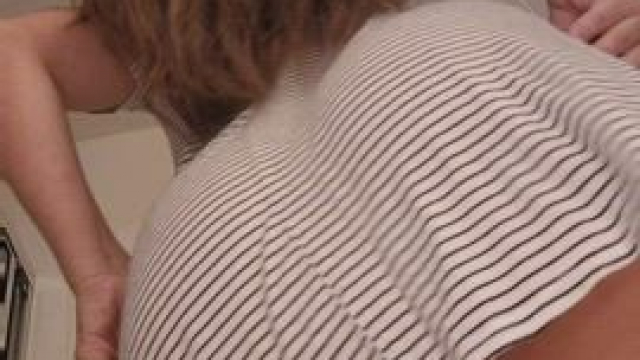 i prefer clothes that are easily accessible... 35F