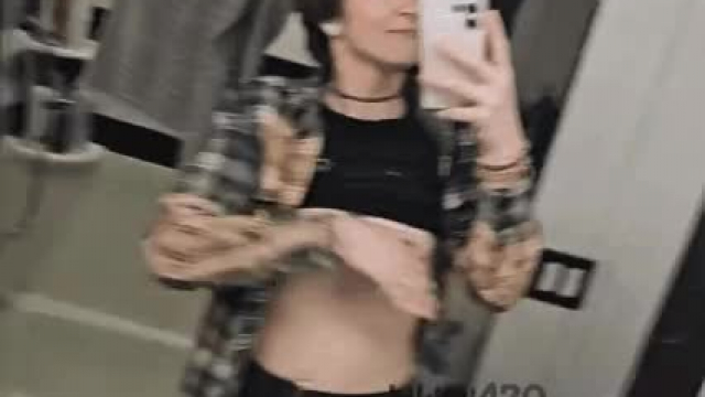 Little pixie with little boobs.????????