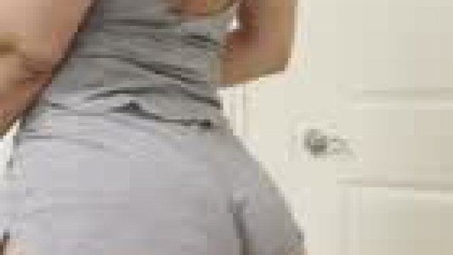 I think my ass should make u stop scrolling