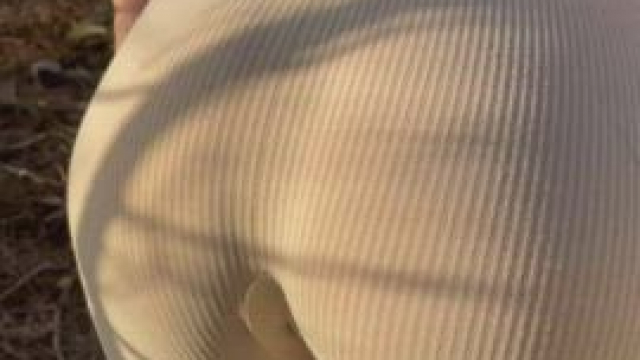 Showing my ass at the park, hope no one saw me :p