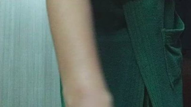 Thanks to the Redditor who told me that I ain't small, I'm fun-sized 