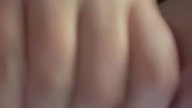 Love the sounds of her wet mouth