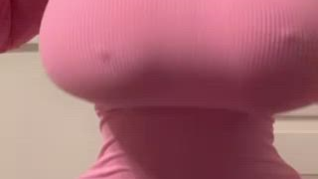 Massive natural titties on my 5’1 frame