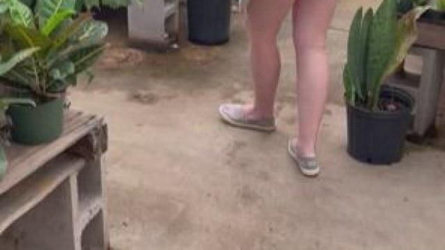 Hubs dared me to get my booty out at the nursery. Who am I to say no?