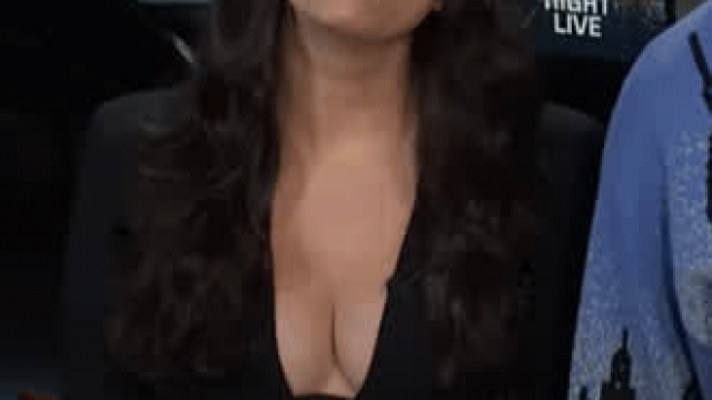 Cecily Strong brought her plots back to SNL